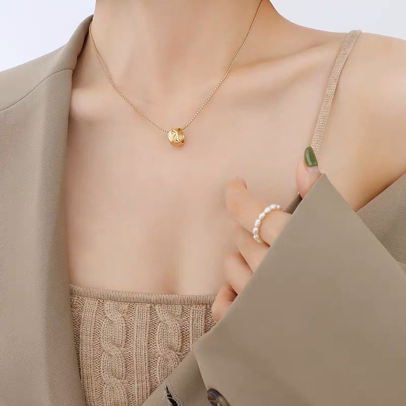 Collar con colgante de cuentas - Cross Pendant Necklace Gold reseña y precio