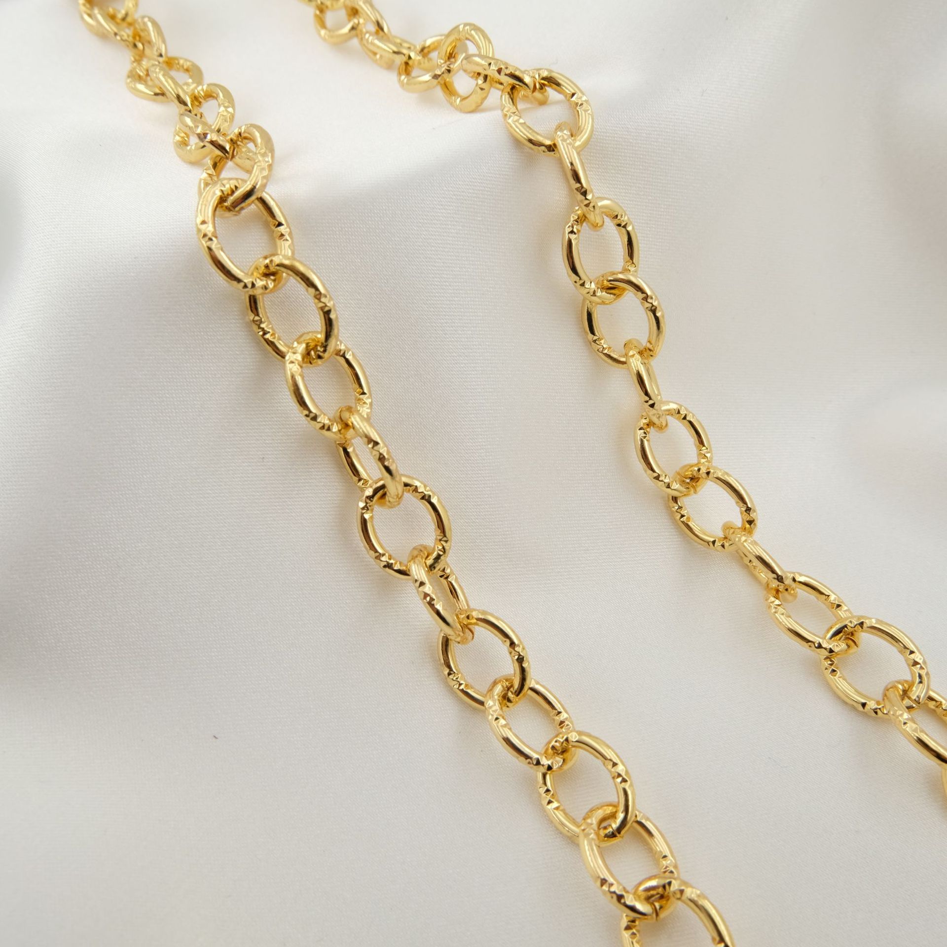 WT-BC199 chapado en oro de 18K - Cuban Link Chain 12Mm reseña y precio