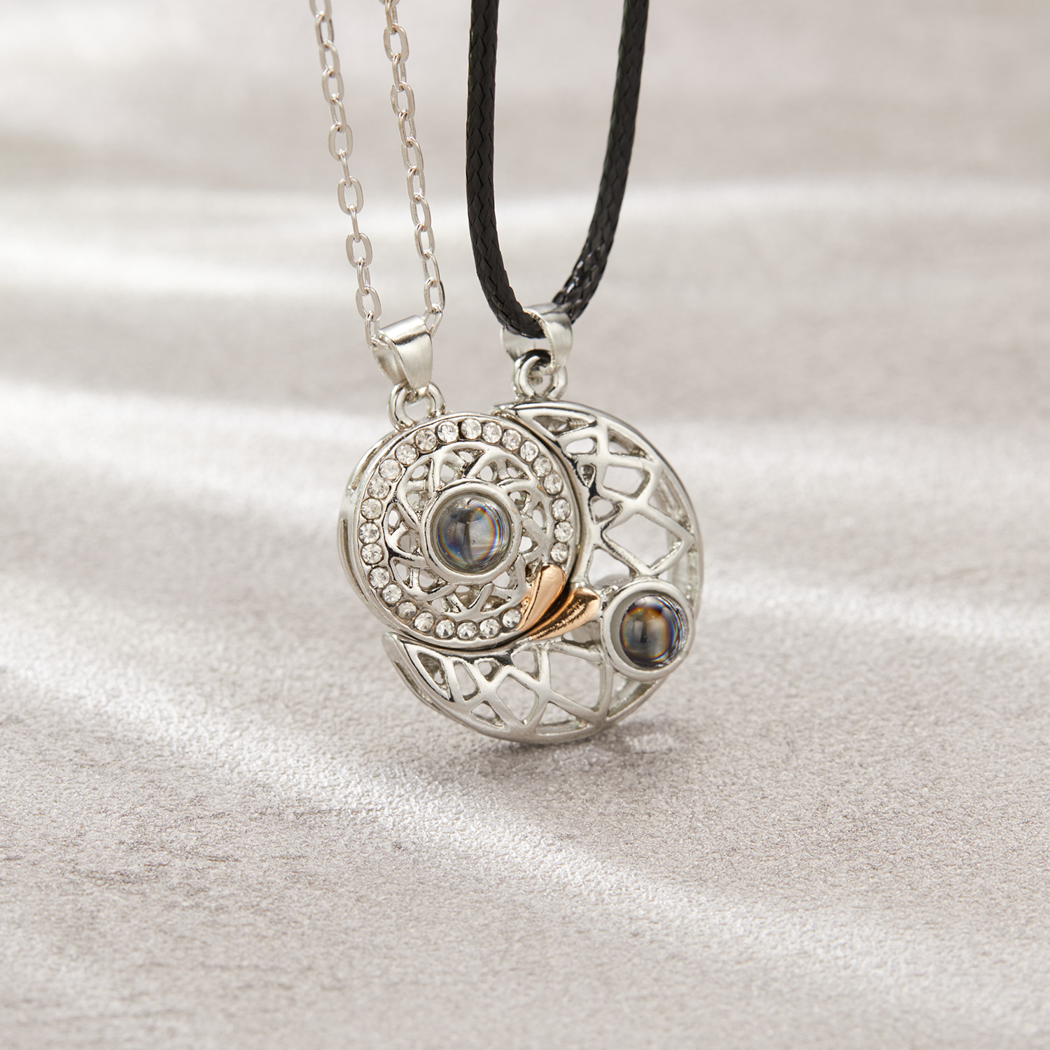 Romántico sol magnético Luna p - Magnetic Couple Matching Necklaces reseña y precio