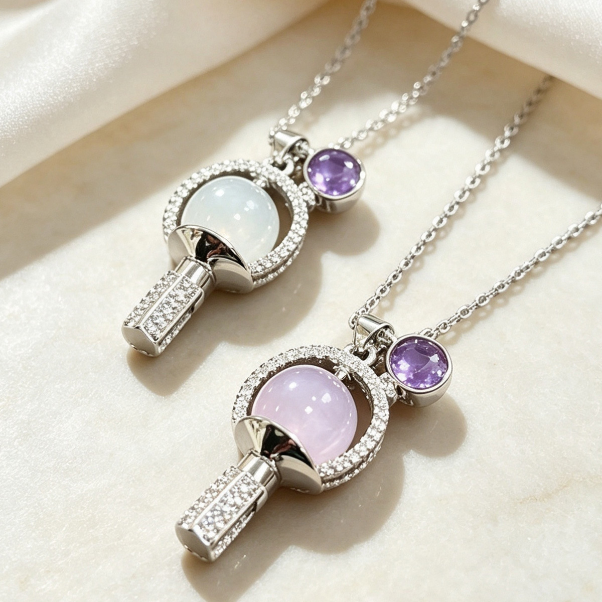 Collar con colgante en forma d - Anime Pendant Necklace reseña y precio