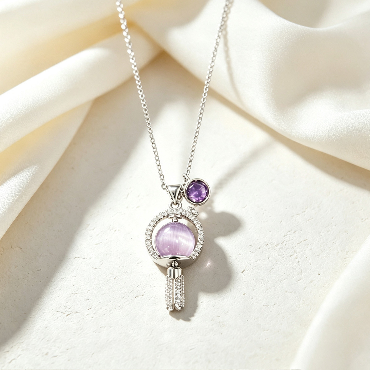 Collar con colgante en forma d - Anime Pendant Necklace reseña y precio
