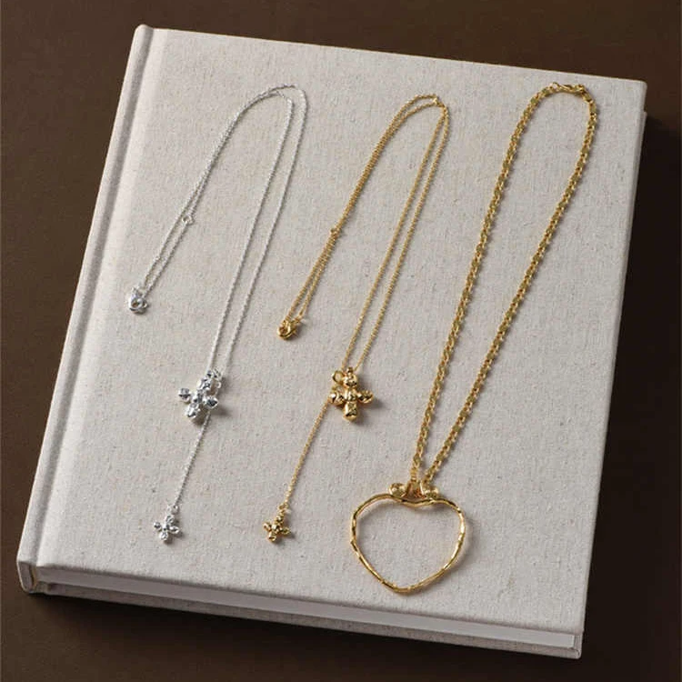 Europa América gran corazón do - Cross Pendant Necklace Gold reseña y precio