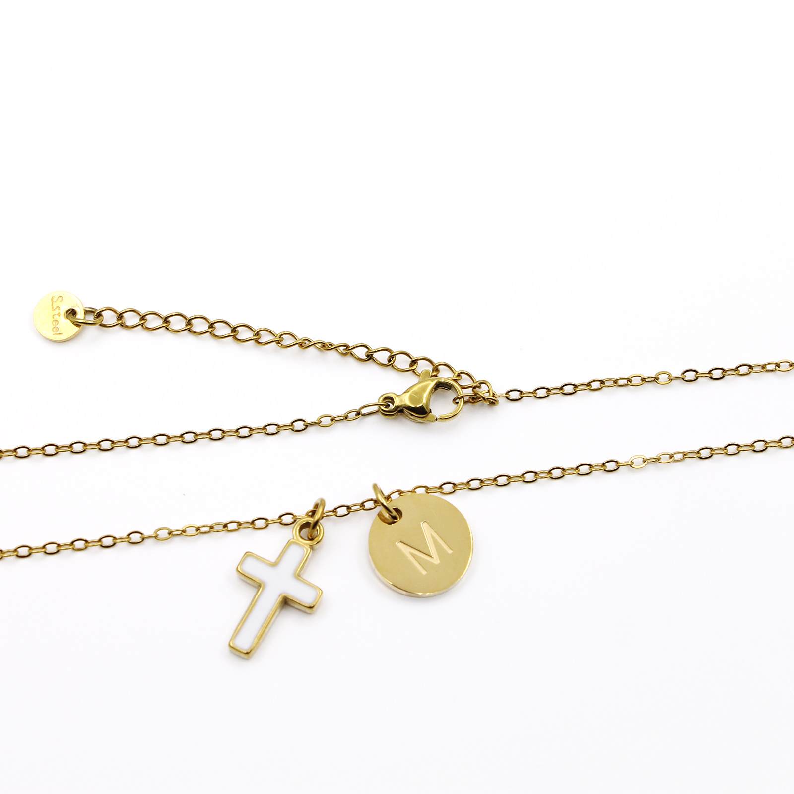 Collar con Inicial Cruzada de  - Initial Letter Necklace 18K Gold reseña y precio