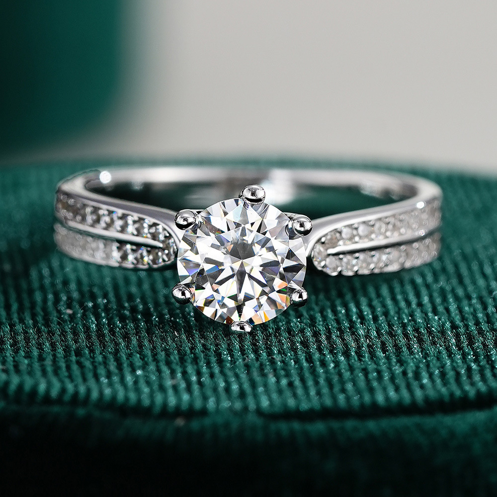 Anillo de compromiso clásico d - Moissanite Engagement Ring 1 Carat reseña y precio