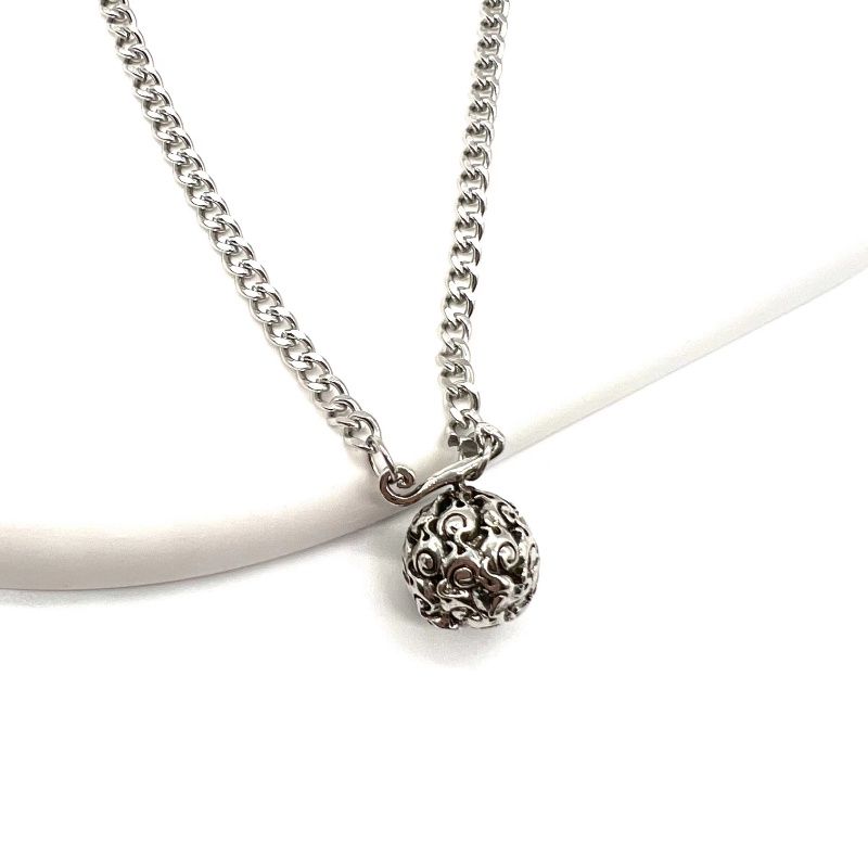 Collar de metal de dibujos ani - Anime Pendant Necklace reseña y precio