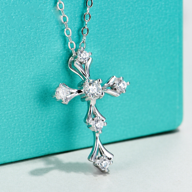 Collar con colgante de moissan - Cross Pendant Necklace Gold reseña y precio