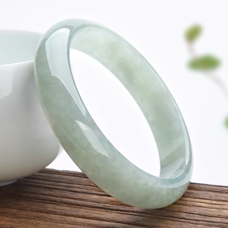 Pulsera de Jade Antigua de Mya - Bracelets reseña y precio
