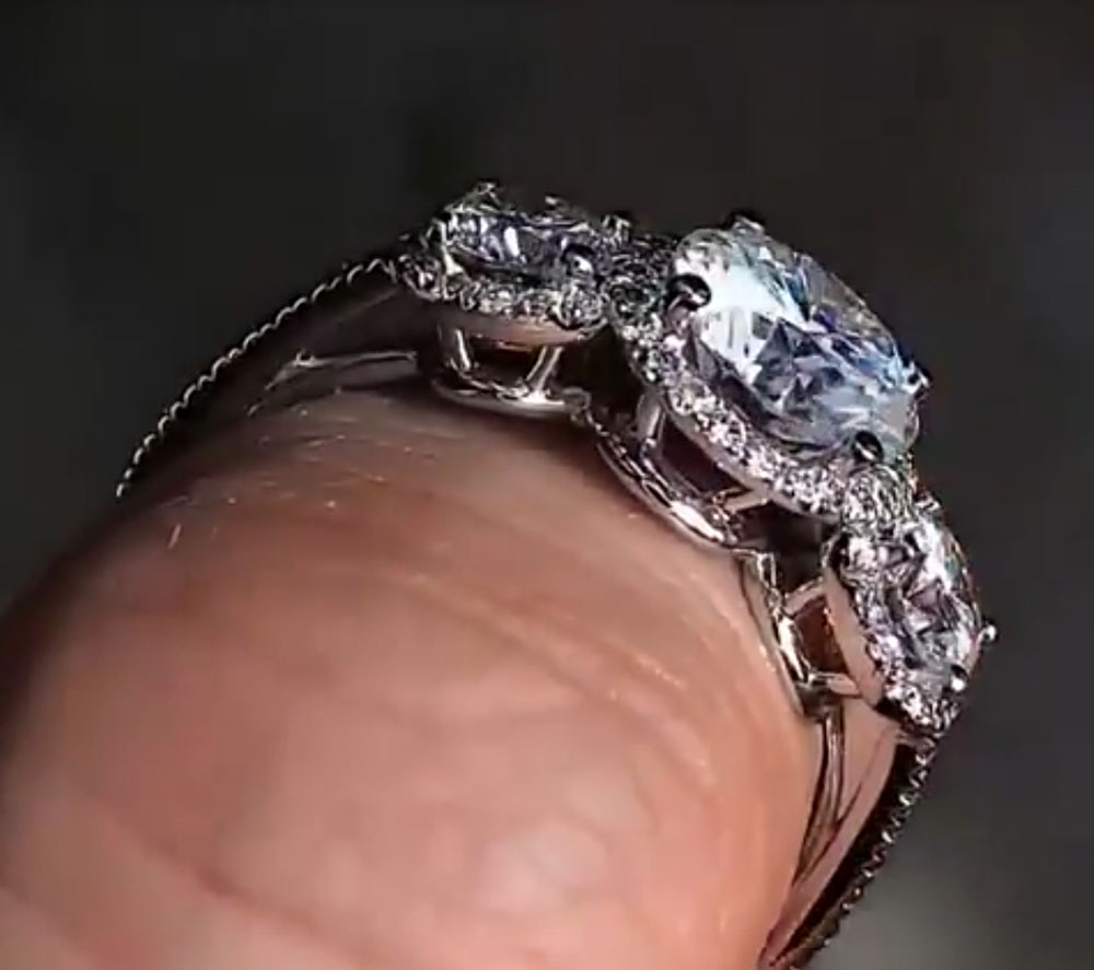 Anillo de compromiso de aniver - Moissanite Engagement Ring 1 Carat reseña y precio